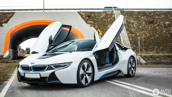 #BMW i8