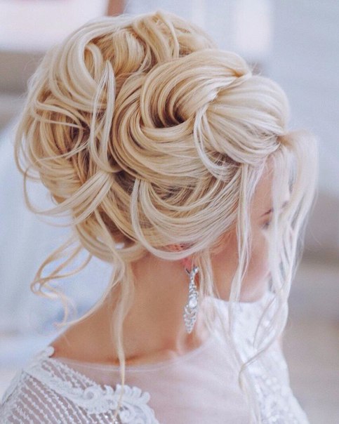 Оцени эту свадебную прическу)