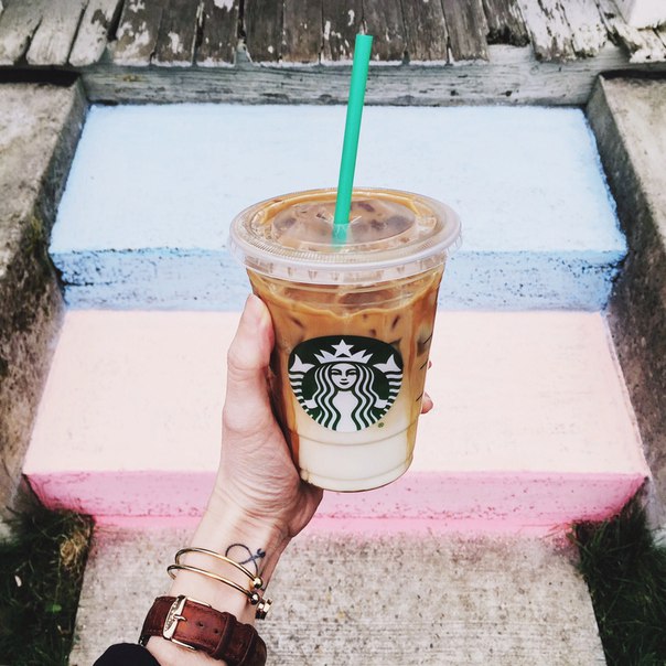 Отправляемся в долгие выходные с хорошим настроением  #КарамельМаккиато