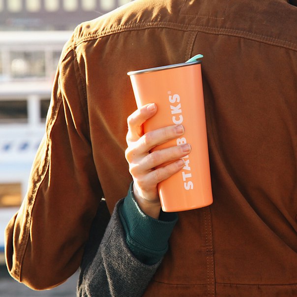 Для себя и любимых — тамблеры и чашки на «летней» распродаже во всех кофейнях 