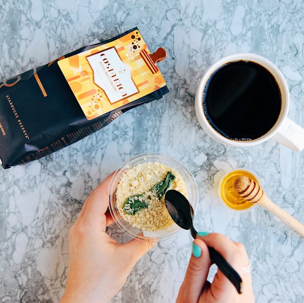 На юго-западе Коста Рики произрастает исключительный #StarbucksReserve Costa Rica Vista Del Mar Yellow Honey — уникальный кофе полувлажной обработки, сочетающий в себе сладостные нотки меда и цитрусовую кислинку 