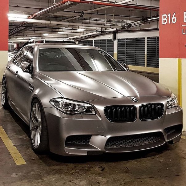 #BMW M5 F10 