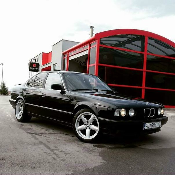 #BMW 540i (E34)