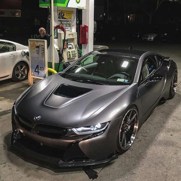 #BMW i8 
