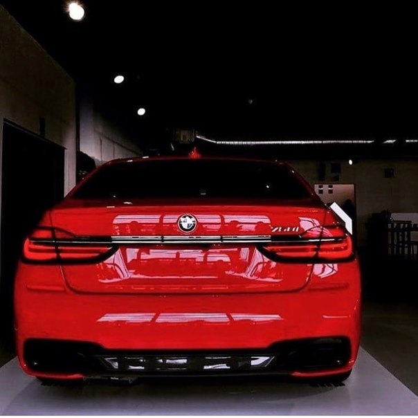#BMW 740 