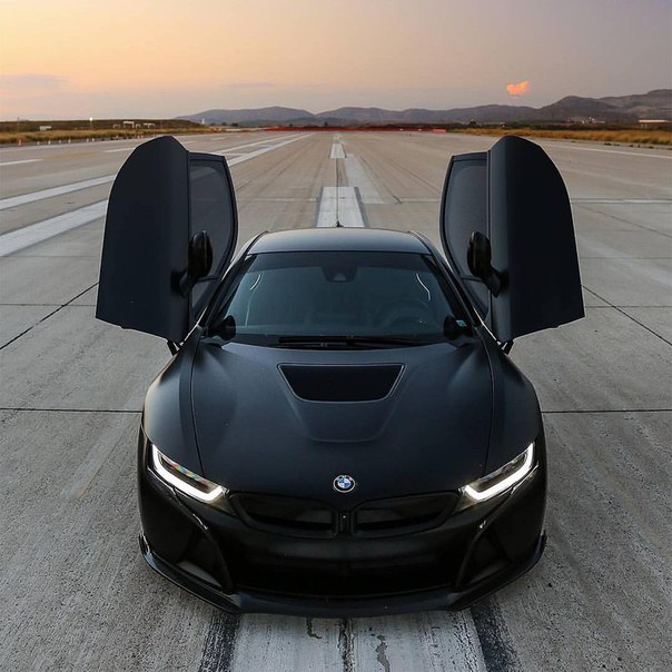 #BMW i8