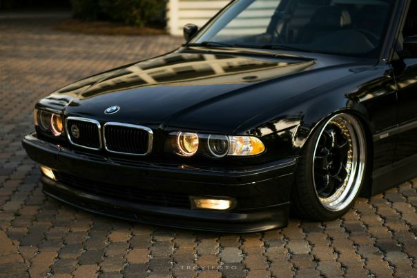 #BMW 7-Series (E38)