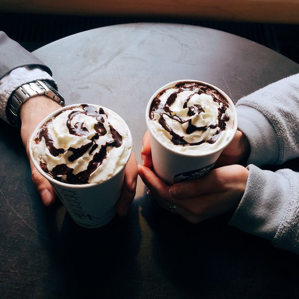 Ты + Я +  =  #StarbucksLoveChallenge